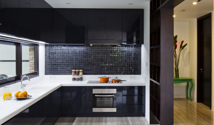 小厨房也可以拥有大空间，厨房墙地砖搭配六大技巧