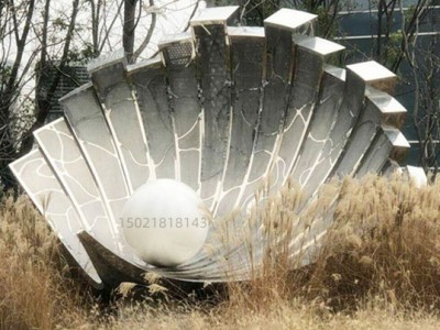 鹤壁城市景观雕塑 镜面不锈钢雕塑 珍珠宝扇雕塑安装图图2