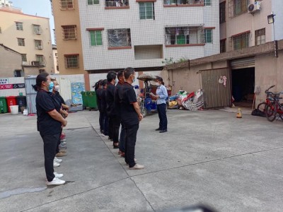 广州荔湾日常保洁公司，提供上门保洁服务，清洁卫生阿姨图6