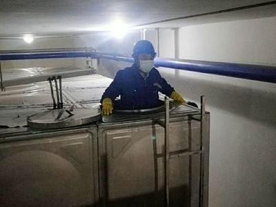 东莞南城洗水塔公司，清洗水池电话，二次不锈钢水箱清洗图5