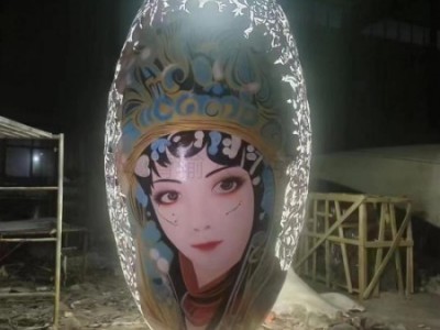 商丘戏曲文化 国潮彩绘脸谱雕塑 镂空鸡蛋不锈钢雕塑