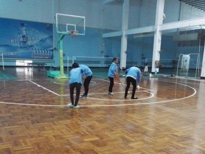 佛山禅城地板打蜡公司，pvc地板清洗，胶地板翻新图2