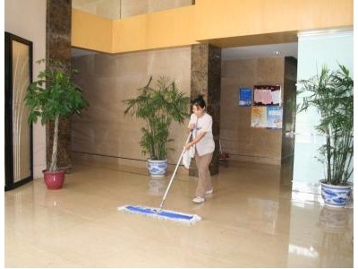 广州保洁公司，办公室清洁工，驻场打扫卫生服务
