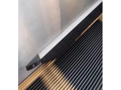 厂家直销扶梯毛刷 扶梯裙板刷图2