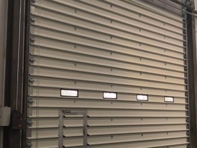 凯亿斯TSM-306背筋型提升门：坚固、保温、隔音、耐腐蚀图2