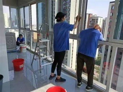 南京江北高新区擦玻璃窗户 玻璃幕墙清洗附近哪家靠谱 好邻居保洁图4