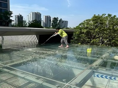 南京玄武区玻璃幕墙清洗 擦玻璃 哪家靠谱 附近好邻居保洁服务图3